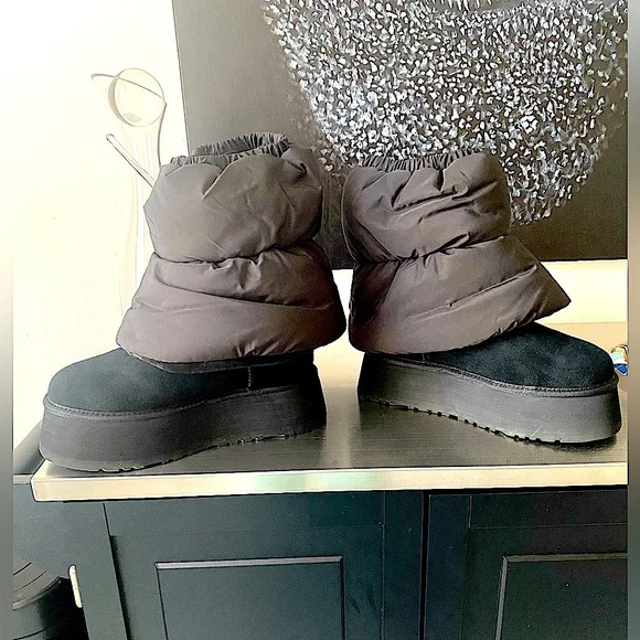 UGG Shoes Ugg Classic Mini Dipper Puffer Boots Size Poshmark
